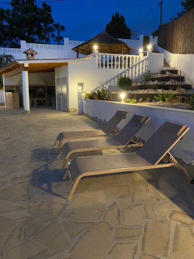 קלפה Villa Alhambra - Dale A Tu Familia Las Vacaciones Y El Descanso Que Se Merecen מראה חיצוני תמונה